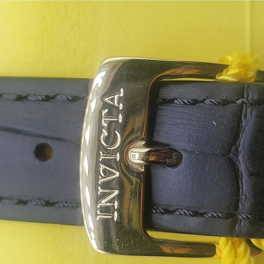 Invicta Vintage 43247 Quartz, Blk Lthr 20 Strap, Silver Black Strap